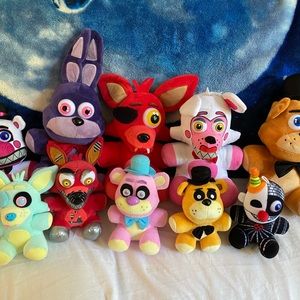 **SOLD** five nights at freddys plush Lot
